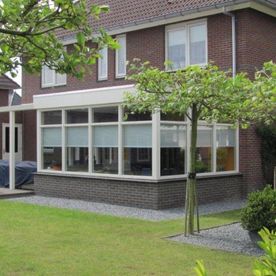 Serre woning voorkant