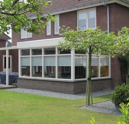 Aanbouw voorkant woning